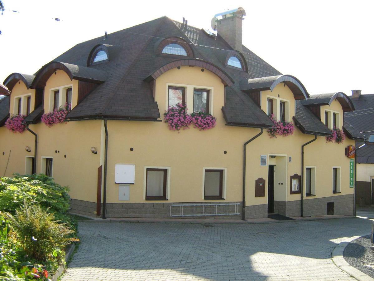 Penzion Albina - Restaurace Vysoké nad Jizerou Exterior foto